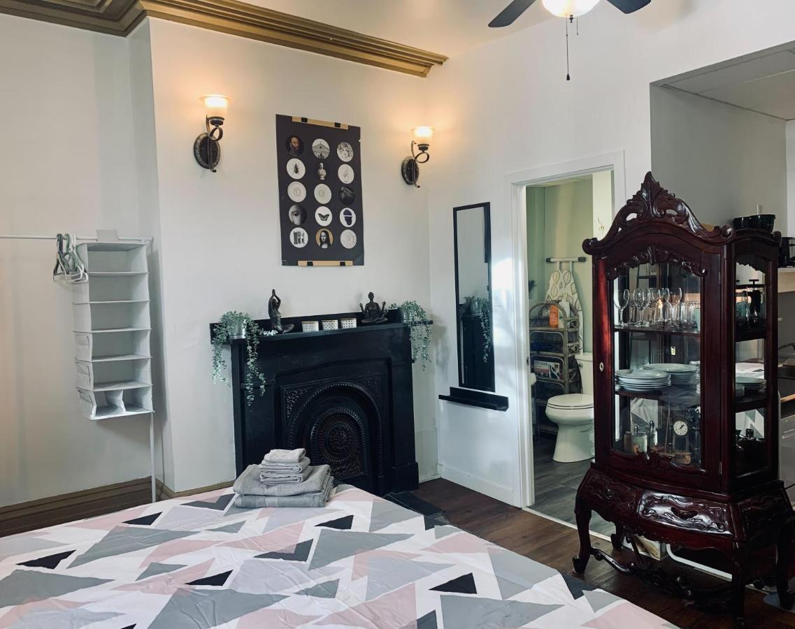 핼리팩스 250 Charming Studio A3, Downtown 아파트 외부 사진