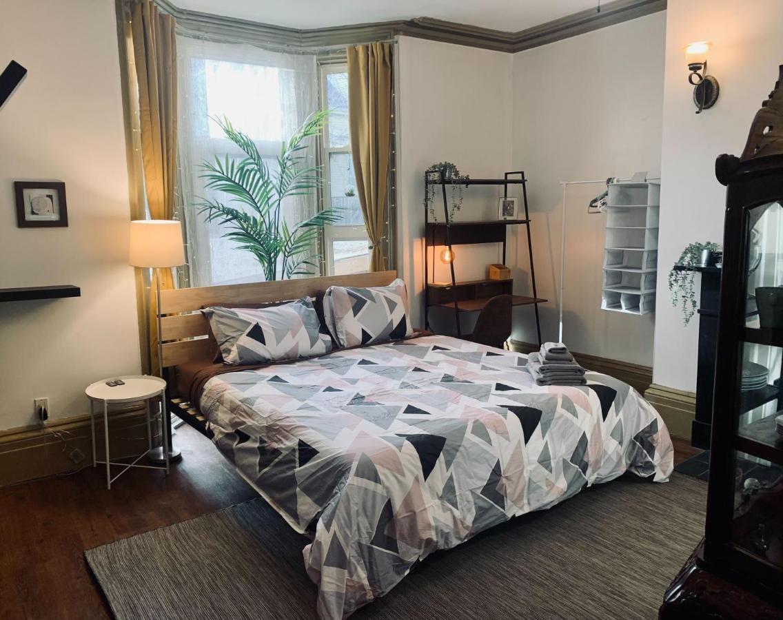 핼리팩스 250 Charming Studio A3, Downtown 아파트 외부 사진