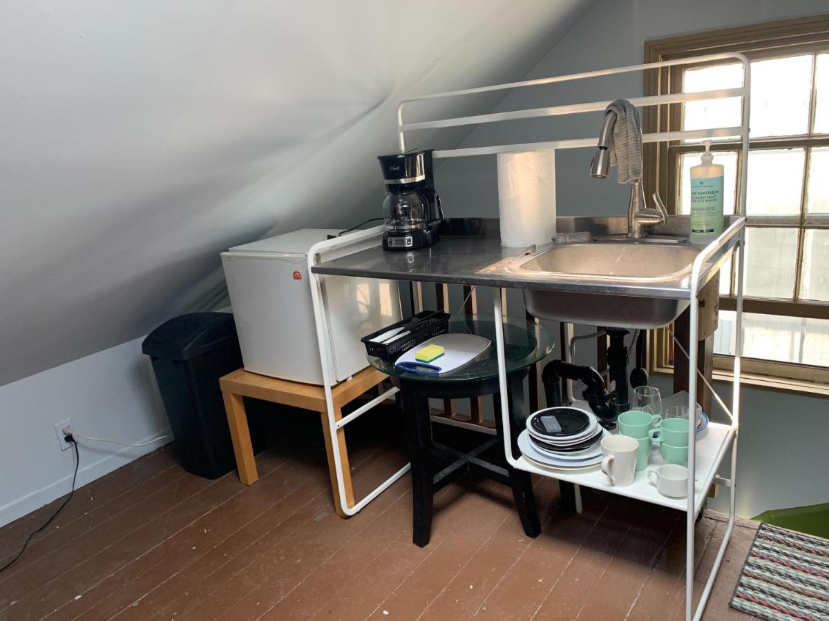 핼리팩스 250 Charming Studio A3, Downtown 아파트 외부 사진