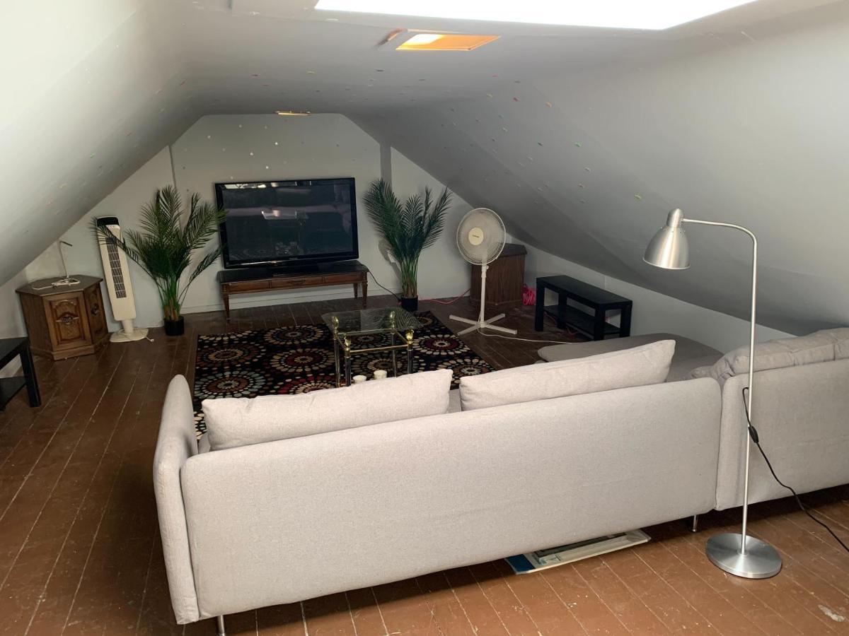 핼리팩스 250 Charming Studio A3, Downtown 아파트 외부 사진